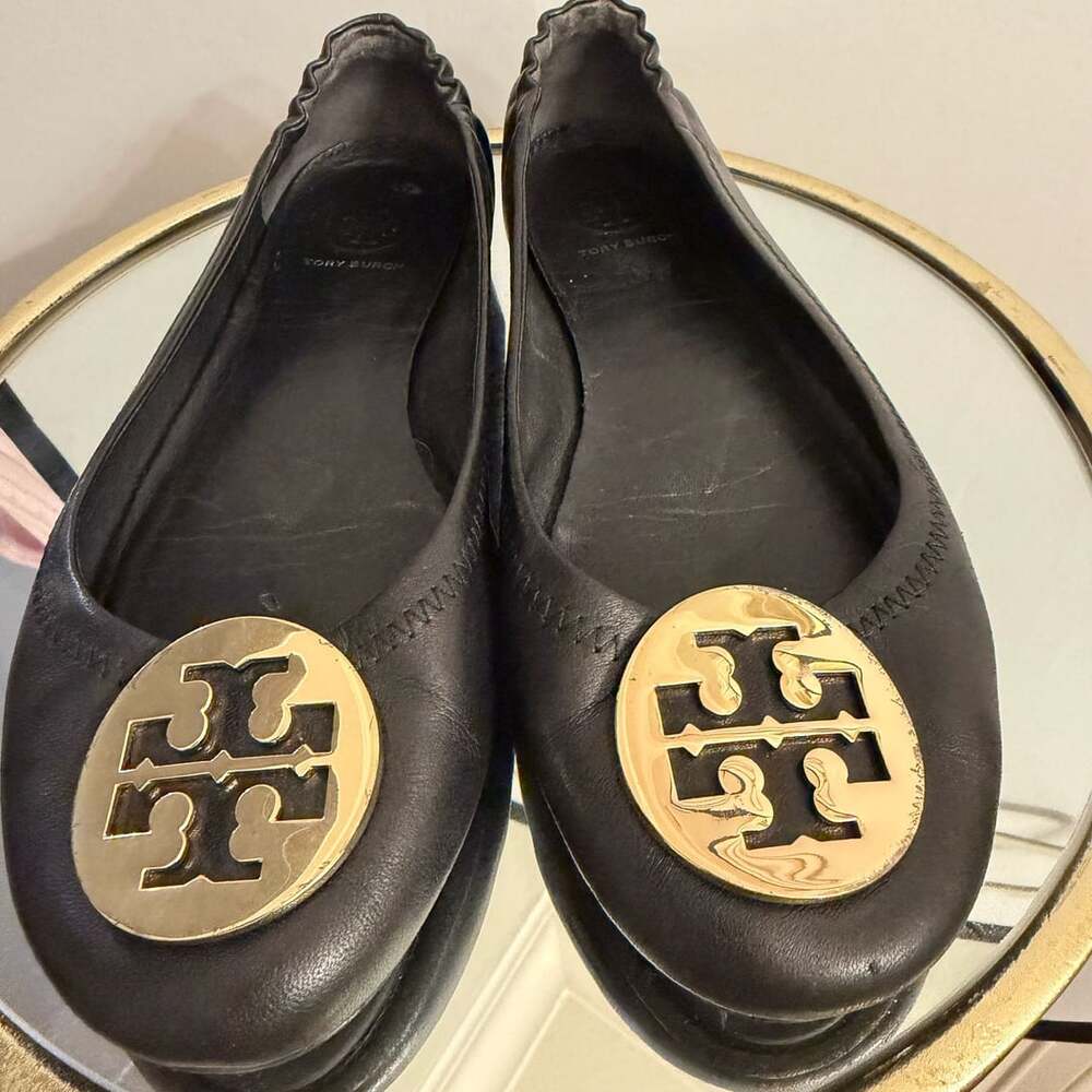 Tory Burch Reva Black Leather Ballet Flats Gold Logo
#7BkGL30P